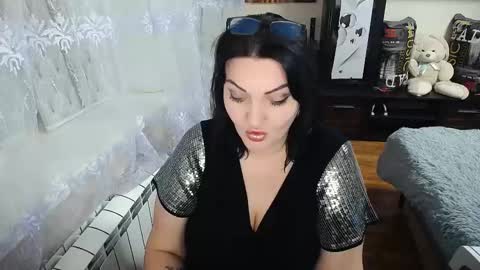 Snapshot of lady_boom_ chatting on February 18, 6:17 pm lady_boom_ online show from February 18, 6:17 pm