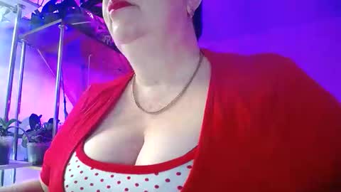 Lady Gloria online show from February 3, 5:27 am