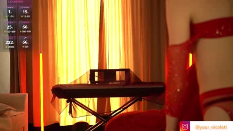 lady_nicolett online show from September 22, 8:13 am