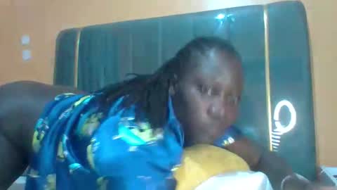 lindah32 online show from April 25, 10:07 pm