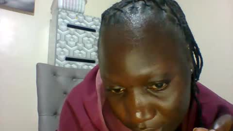 lindah32 online show from January 17, 10:45 pm