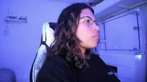  Lady  online show from April 19, 4:23 am