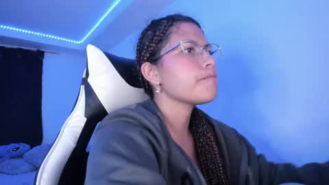  Lady  online show from February 13, 3:07 am