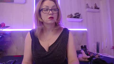  Lady Jeen    Back on Sunday 8th of December online show from February 18, 7:54 am