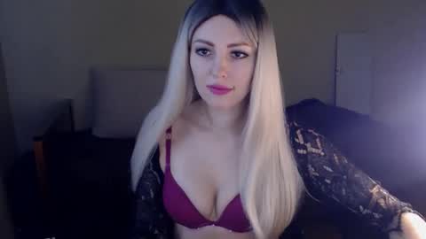 Snapshot of ladymoonlight8 chatting on February 5, 12:06 pm Monika online show from February 5, 12:06 pm