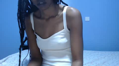 Snapshot of ladyqeeen chatting on February 27, 9:22 am ladyqeeen online show from February 27, 9:22 am