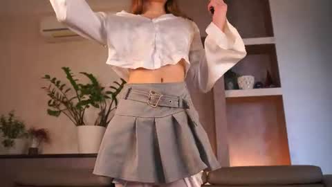 laelneizer online show from July 17, 1:04 pm
