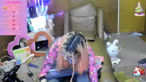 Snapshot of laflakita21 chatting on October 12, 2:03 am Skinnygirl online show from October 12, 2:03 am