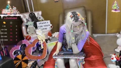Snapshot of laflakita21 chatting on December 20, 1:14 am Skinnygirl online show from December 20, 1:14 am