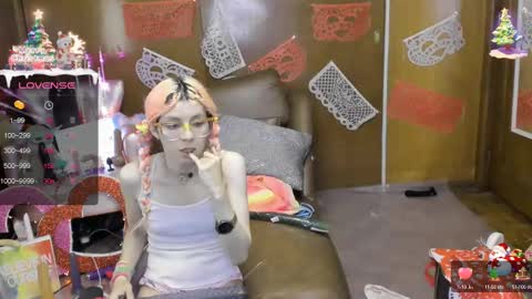 Snapshot of laflakita21 chatting on February 12, 1:19 am Skinnygirl online show from February 12, 1:19 am