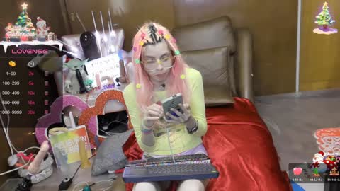 Snapshot of laflakita21 chatting on February 3, 11:05 pm Skinnygirl online show from February 3, 11:05 pm