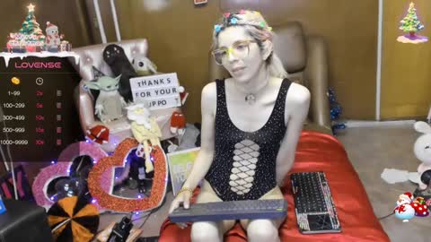 Snapshot of laflakita21 chatting on December 13, 3:05 am Skinnygirl online show from December 13, 3:05 am