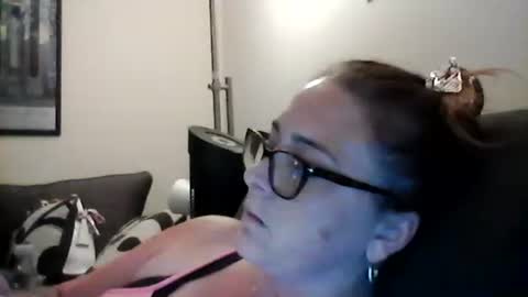 lalasexslve26 online show from April 13, 2:35 am