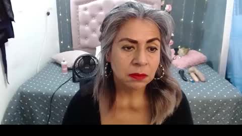 Snapshot of lalisha_96 chatting on March 8, 7:51 pm lalisha online show from March 8, 7:51 pm