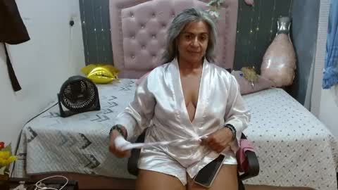 lalisha online show from April 4, 1:26 am