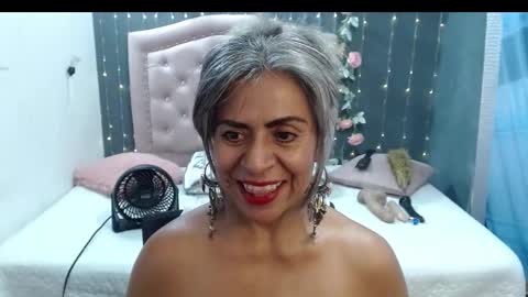 Snapshot of lalisha_96 chatting on February 24, 11:41 pm lalisha online show from February 24, 11:41 pm