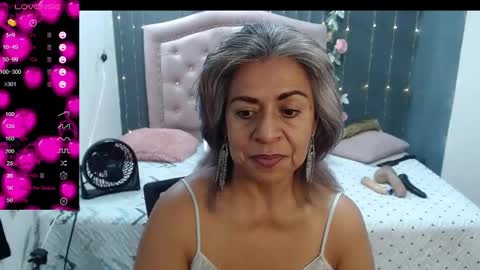 Snapshot of lalisha_96 chatting on December 25, 5:26 pm lalisha online show from December 25, 5:26 pm