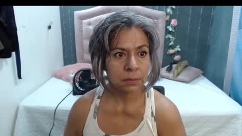 Snapshot of lalisha_96 chatting on March 2, 3:52 pm lalisha online show from March 2, 3:52 pm