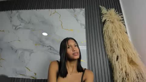 Snapshot of laly_skinny chatting on October 21, 2:21 pm laly_skinny online show from October 21, 2:21 pm