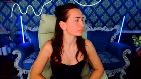 lanablisss online show from November 19, 7:41 am