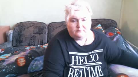 Snapshot of lanacat555 chatting on February 19, 11:38 am lanacat555 online show from February 19, 11:38 am