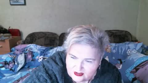 lanacat555 online show from January 13, 8:35 pm