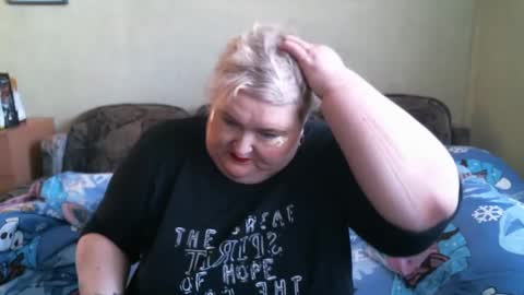 Snapshot of lanacat555 chatting on February 11, 11:31 am lanacat555 online show from February 11, 11:31 am