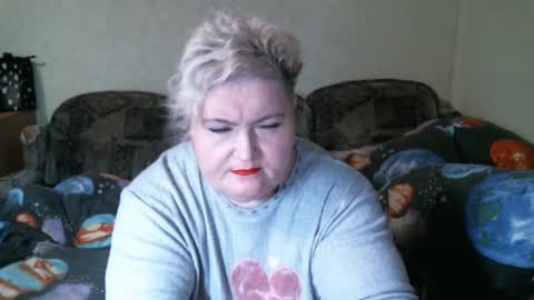 Snapshot of lanacat555 chatting on October 13, 10:34 pm lanacat555 online show from October 13, 10:34 pm