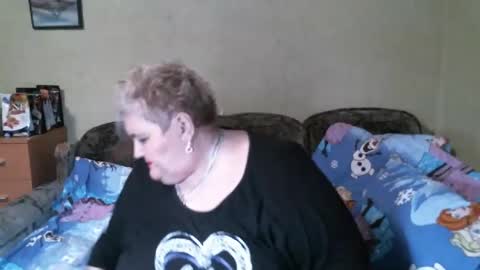 Snapshot of lanacat555 chatting on February 6, 10:32 pm lanacat555 online show from February 6, 10:32 pm