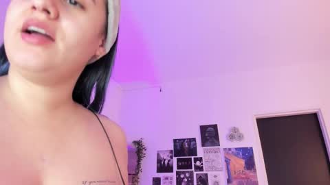 lanaherondale_ online show from November 9, 9:44 pm