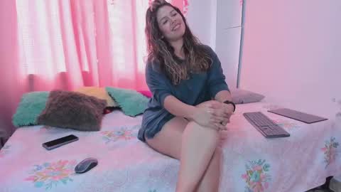 lanastone86 online show from October 2, 2:11 pm