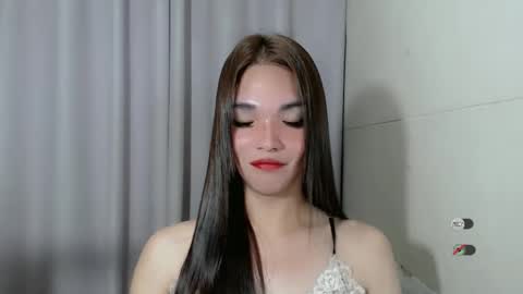 Snapshot of lanawyatt_ chatting on January 17, 1:35 pm lanawyatt_ online show from January 17, 1:35 pm
