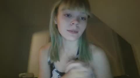 laneybel online show from December 14, 7:14 am