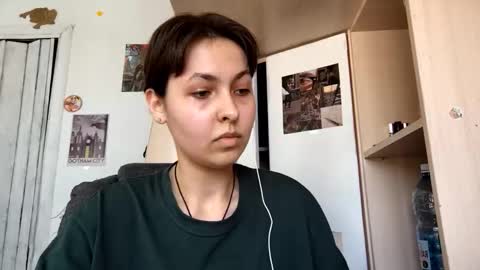 Mia online show from March 9, 6:49 am