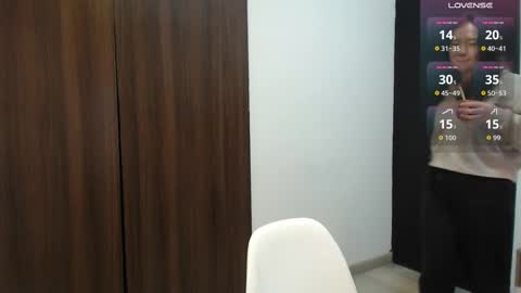 Lanna online show from September 12, 2:02 pm