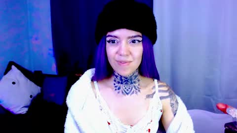 LANNIE   online show from February 4, 4:10 pm