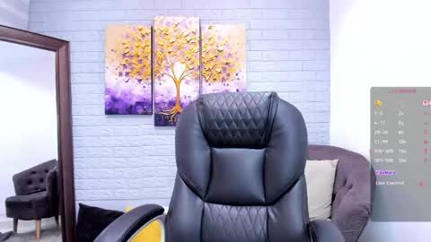      700  200   online show from June 2, 7:37 pm