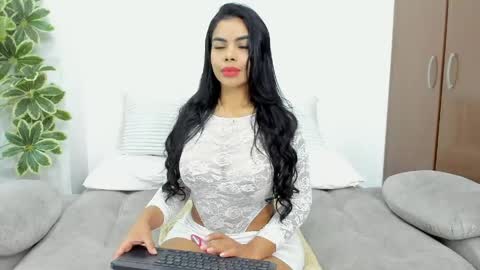 LARA SINS online show from May 11, 4:15 pm