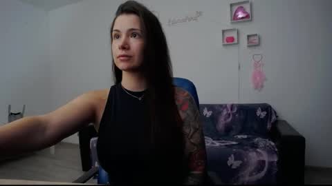 Laraminx30 online show from July 17, 8:19 am