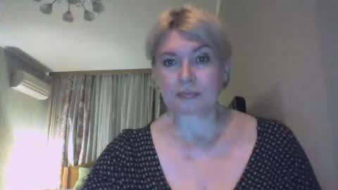 Snapshot of laramrs chatting on October 14, 4:31 pm laramrs online show from October 14, 4:31 pm