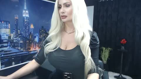 laras_moans online show from February 5, 7:50 am