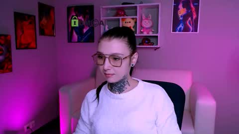 laratiz online show from November 15, 11:22 am