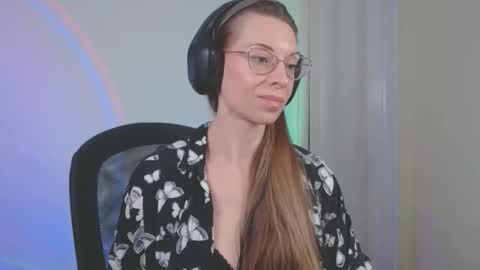 larawintersxxx online show from January 17, 8:49 pm