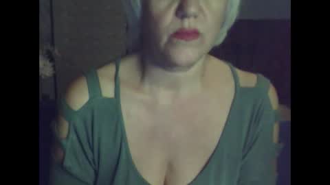 larisaq4ugo24 online show from September 19, 7:24 pm