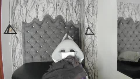 Snapshot of larissa01_ chatting on January 3, 2:32 am Lari online show from January 3, 2:32 am