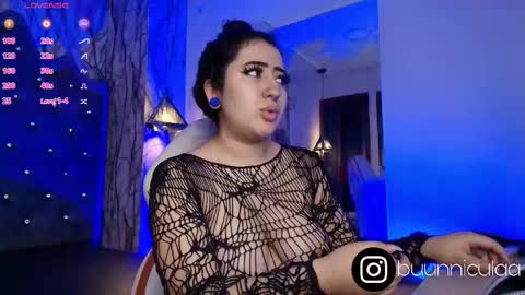 Snapshot of larissa01_ chatting on September 21, 4:11 am Lari online show from September 21, 4:11 am