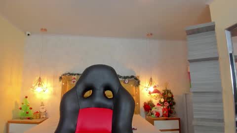  MIA  online show from December 20, 12:31 pm