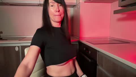 Goddess Tati Bangs Fetish online show from May 16, 9:36 pm