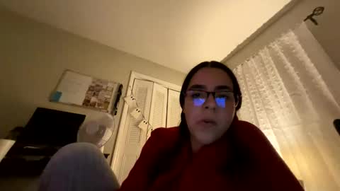 Snapshot of latina989 chatting on October 21, 12:47 am latina989 online show from October 21, 12:47 am