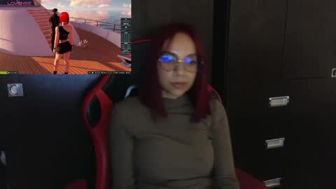 Snapshot of latina_french chatting on February 17, 10:49 pm leidy online show from February 17, 10:49 pm